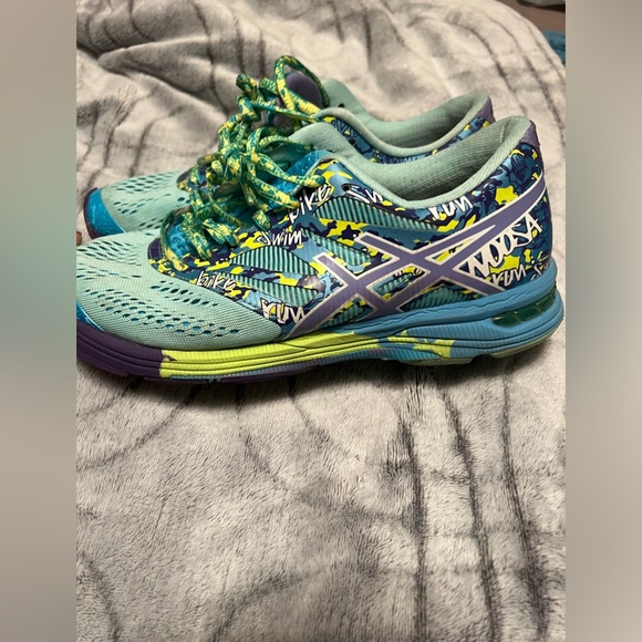 Rare Graffiti ASICS size 7.5 - Picture 2 of 4